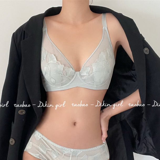 【爱意蔓延】内衣女性感大胸显小聚拢性感胸罩防下垂文胸纯欲兔耳朵