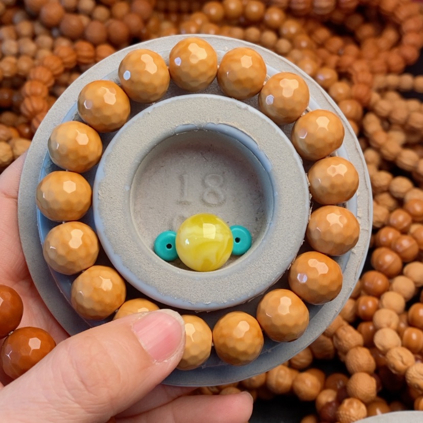 【闪购商品】猴头核桃手串胎****哥钻面
