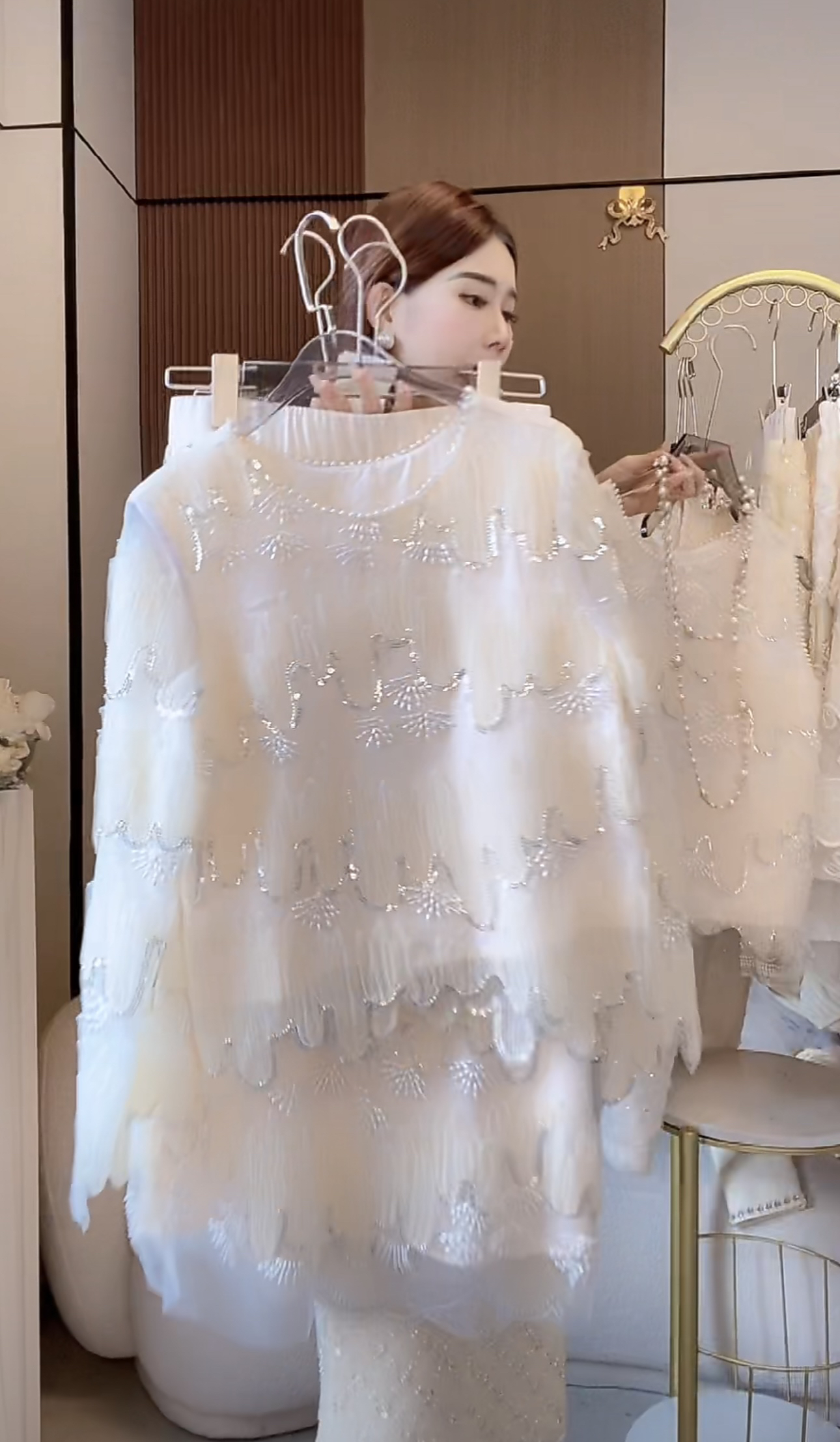 2025年原创设计新款【杏黛女神】女装高定系列