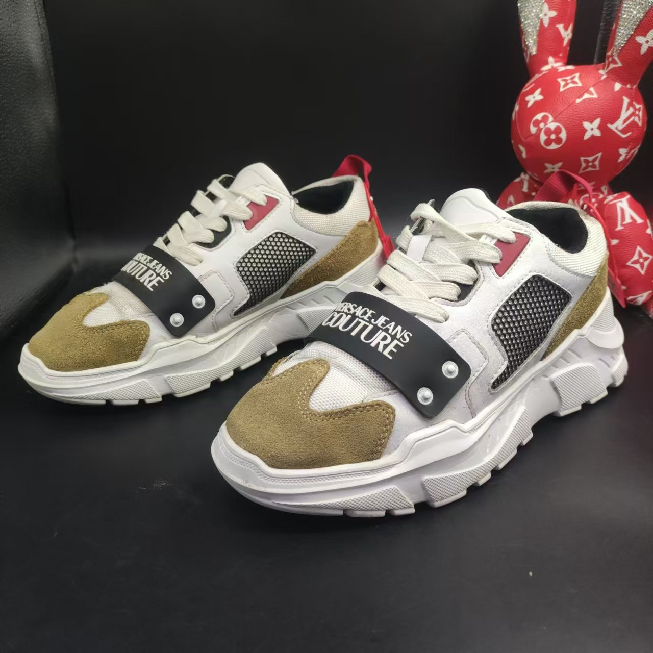 【隆星折扣】VERSACE/范思哲 经典白色运动鞋鞋面logo黑标设计41欧