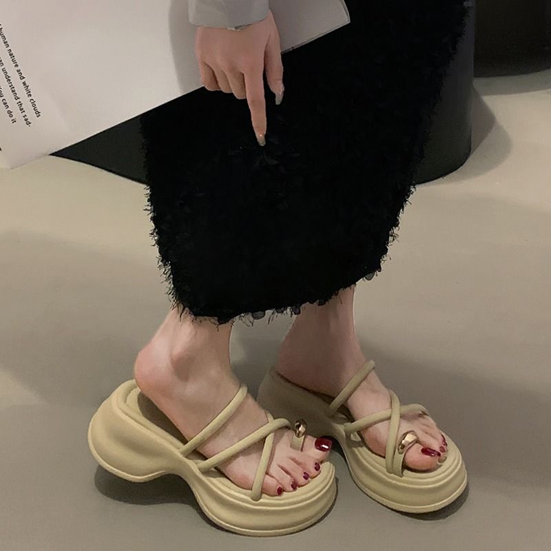 套趾小凉拖鞋女外出年新款高级轻便粗跟拖鞋百搭厚底罗马凉鞋