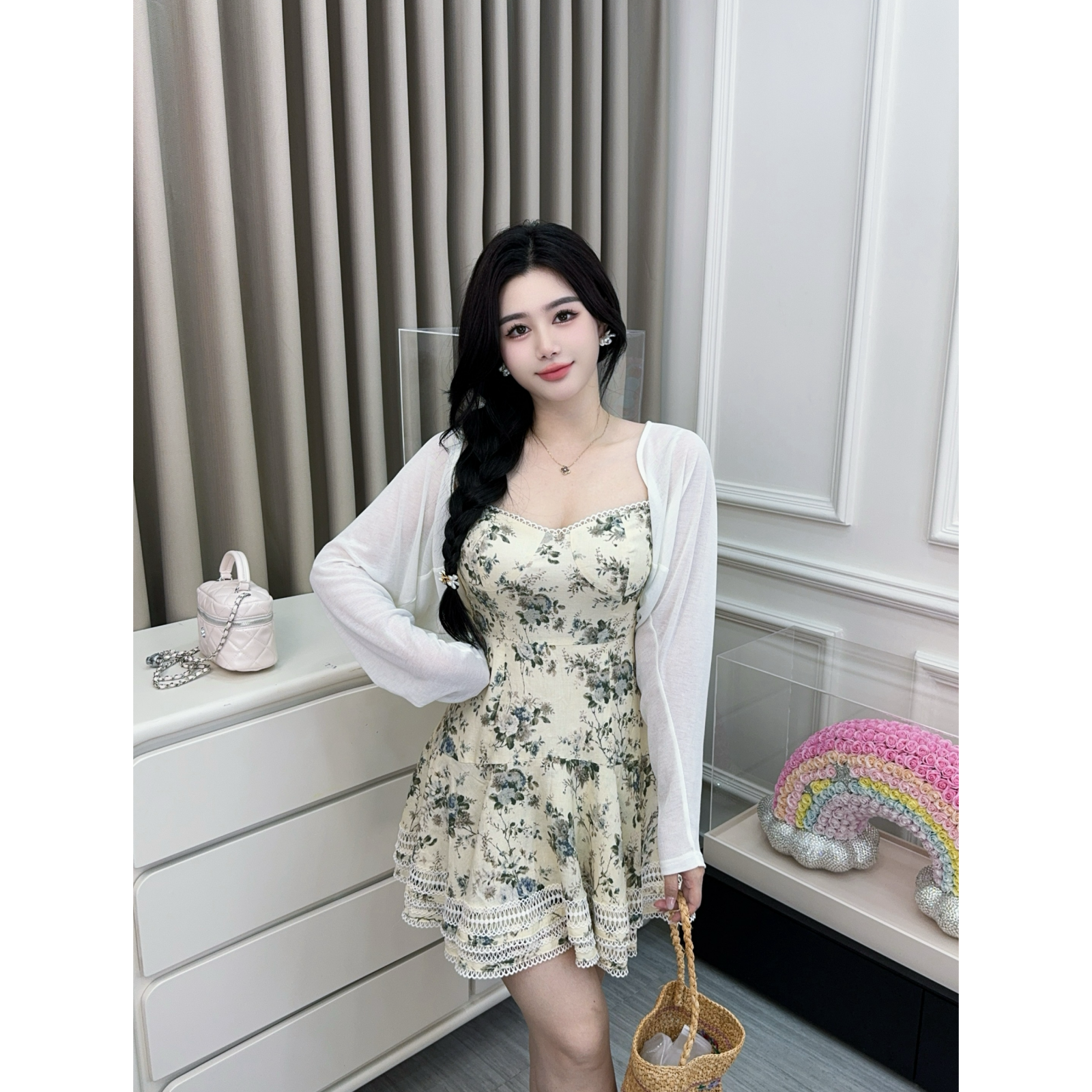 夏季蕾丝时尚纯欲薄款重工修身轻中式气质收腰吊带水墨短款连衣裙
