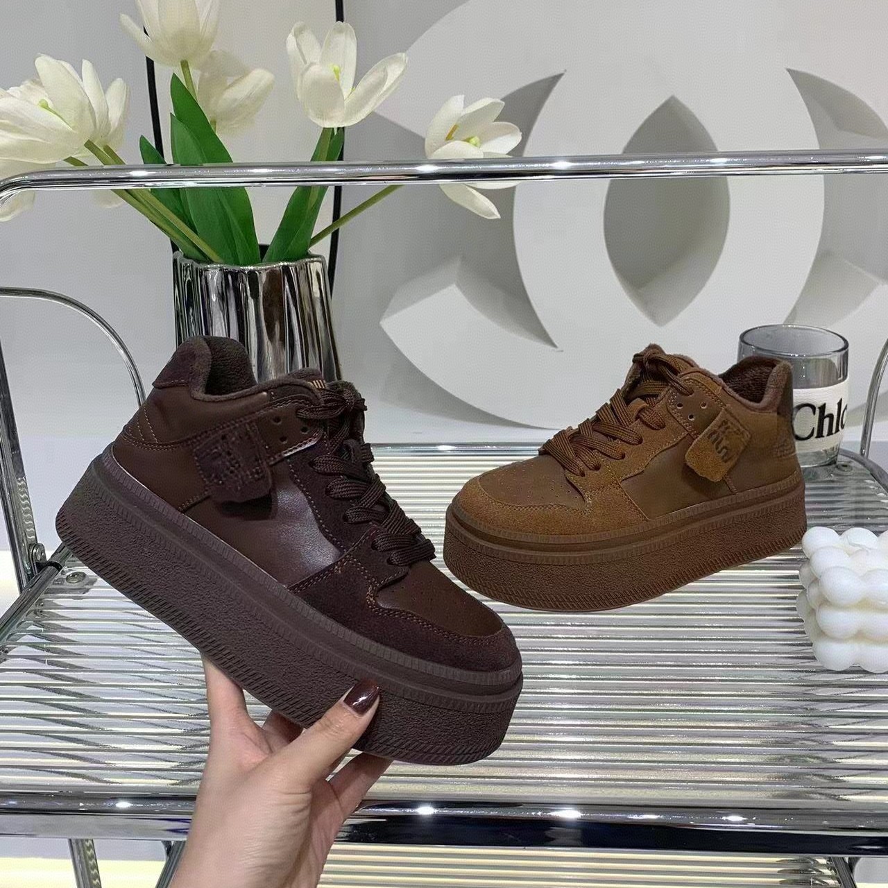 真皮冬季加绒秋冬时尚厚底板鞋女复古百搭休闲运动鞋小众面包鞋