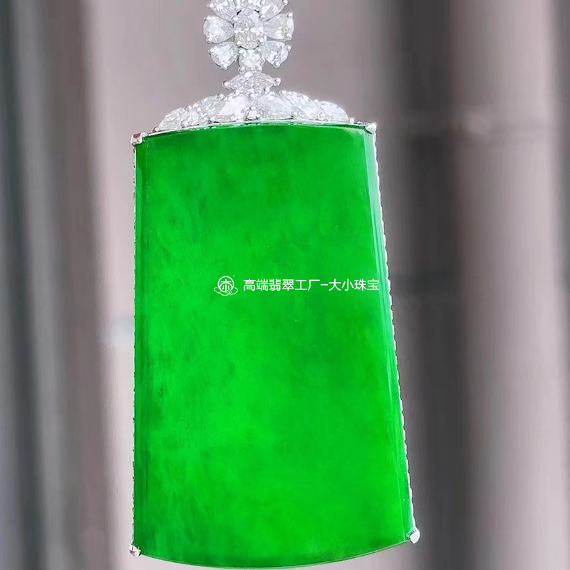 大小珠宝冰种满色阳绿天然翡翠平安无事牌挂件缅甸满绿色大无事牌