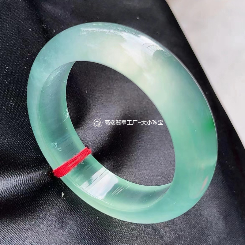 大小珠宝玻璃种晴水绿天然翡翠手镯正圈52老坑种起光感翡翠玉镯子