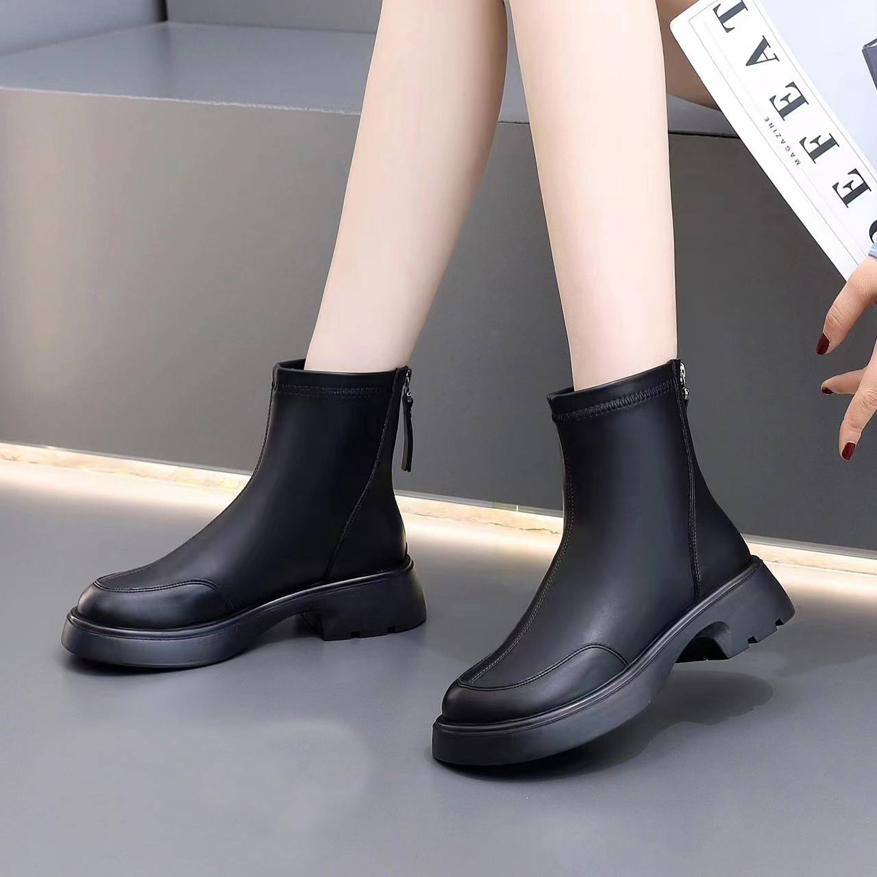 A9916秋冬款女士休闲时尚百搭短筒加绒瘦瘦靴女马丁靴英伦风靴子