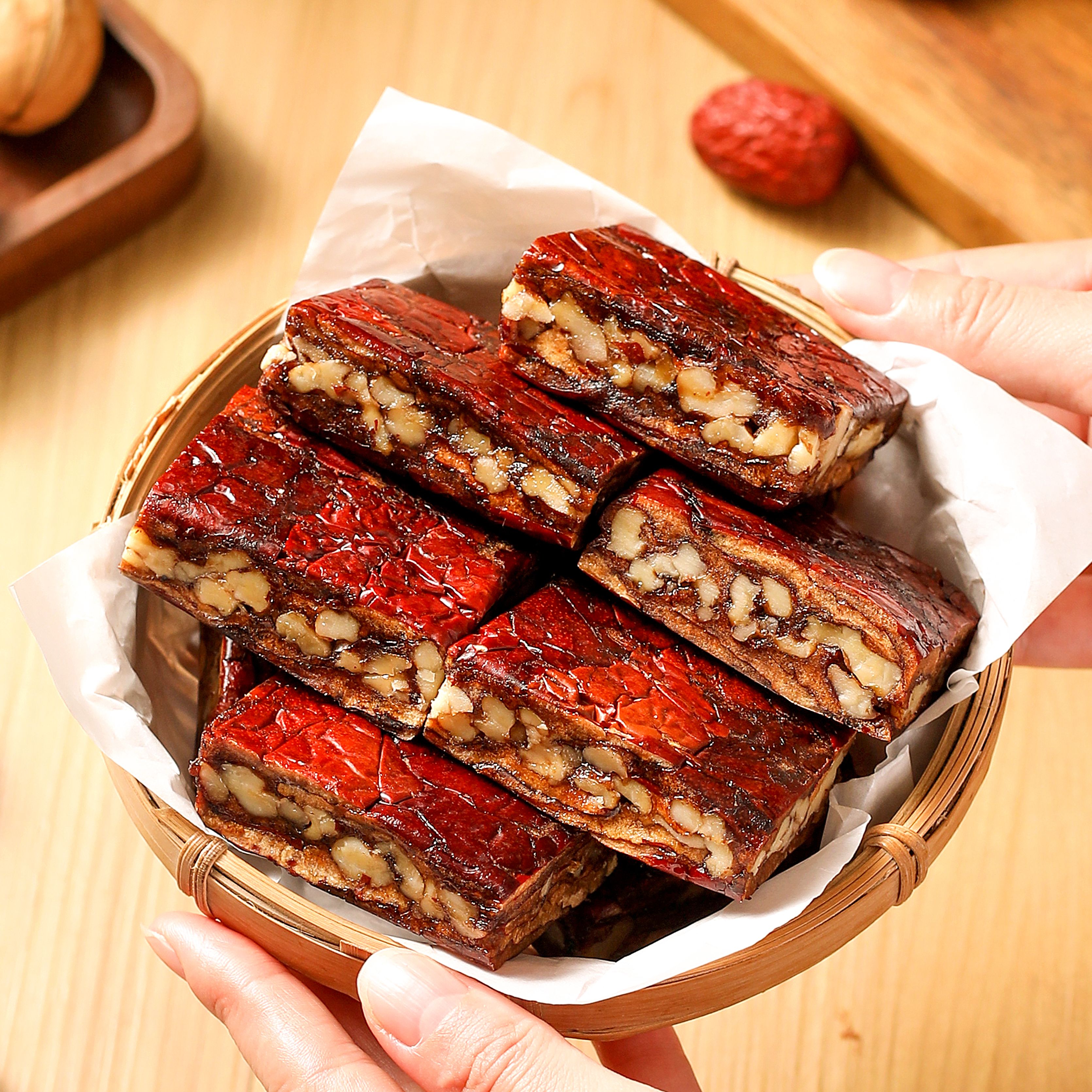 【M】立包装新疆枣仁派大红枣夹核桃糕无核夹心红枣派零食【M】