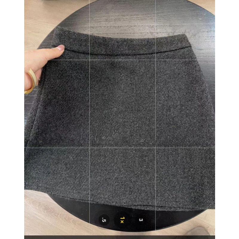 复古毛呢灰色半身裙女秋冬2025新款高腰显瘦气质百搭A字包臀短裙