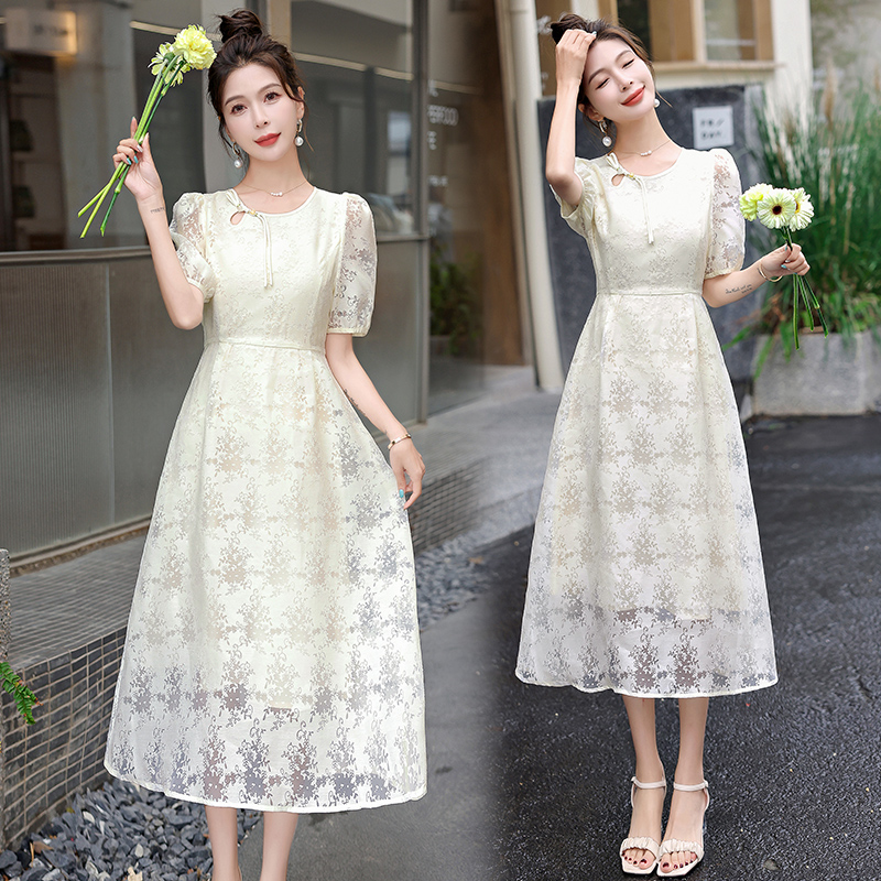 2024夏季新款法式气质收腰显瘦过膝长裙女V领短袖蕾丝a字裙连衣裙
