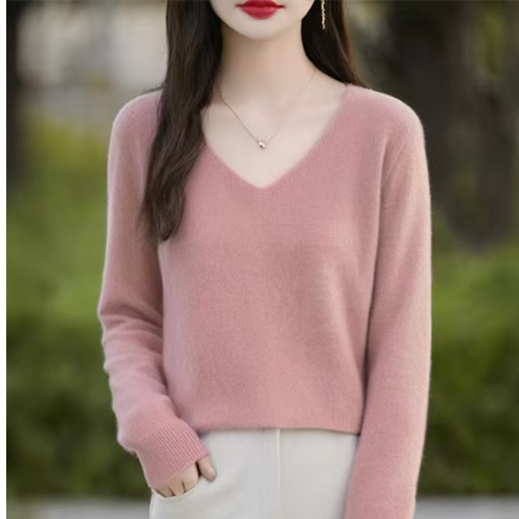 一线成衣V领毛衣女Z秋冬内搭宽松打底衫软糯质感针织衫鸡心领上衣