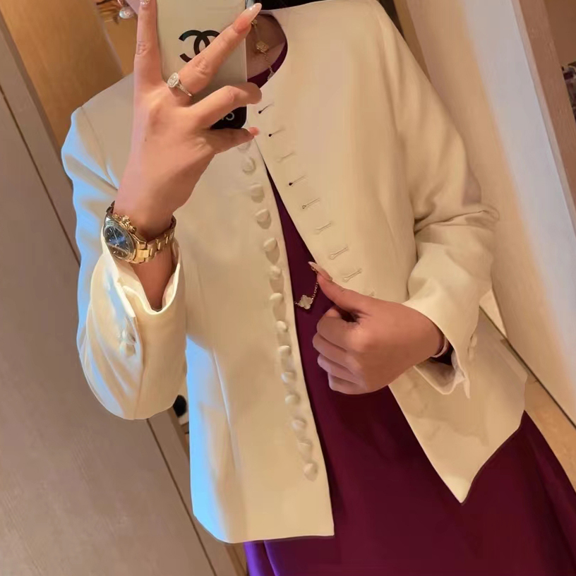 2025新款 赫本女神设计款百搭单排扣多扣子上衣收腰纯色外套RW903