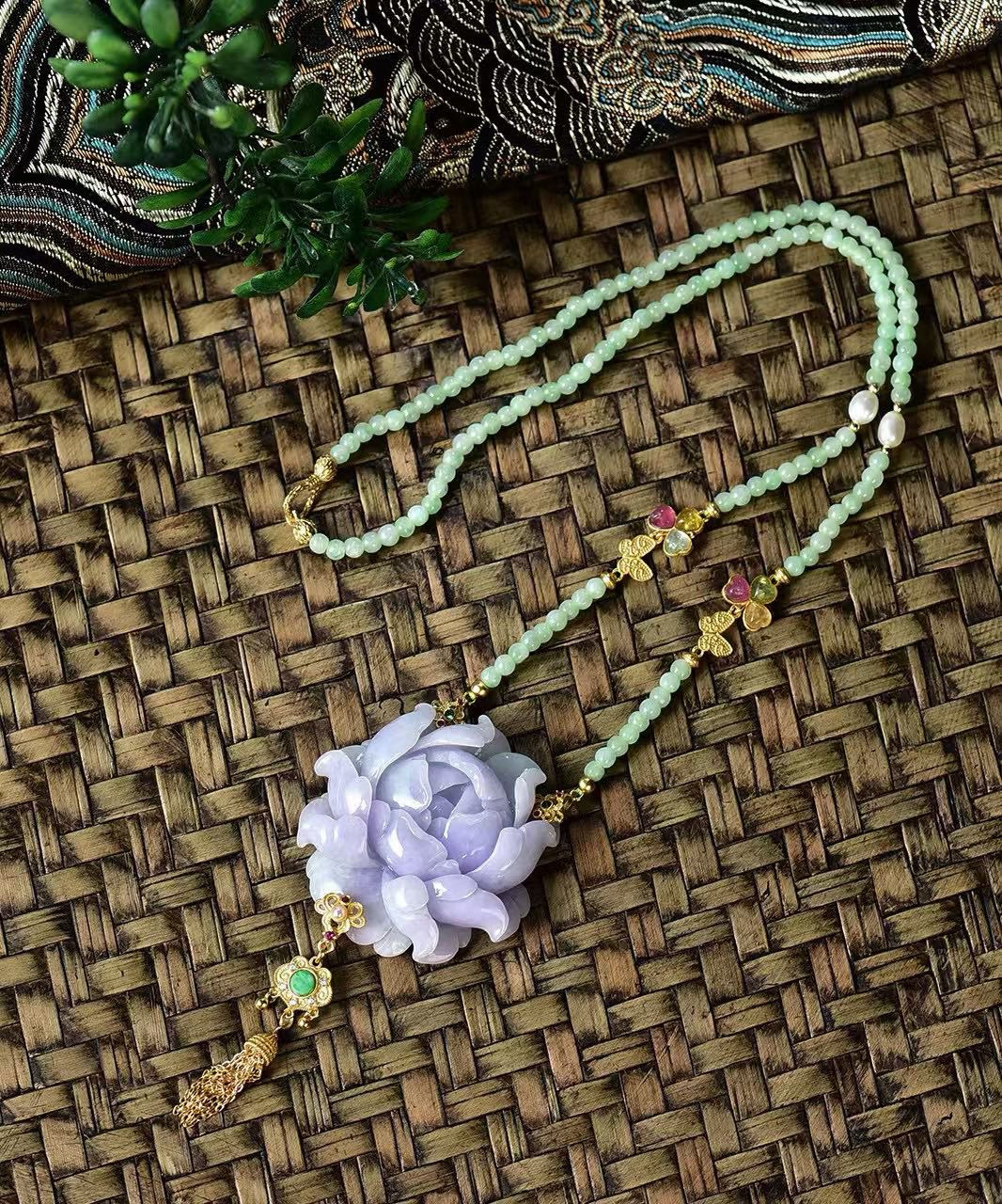 天然A货紫罗兰翡翠立体花开富贵吊坠