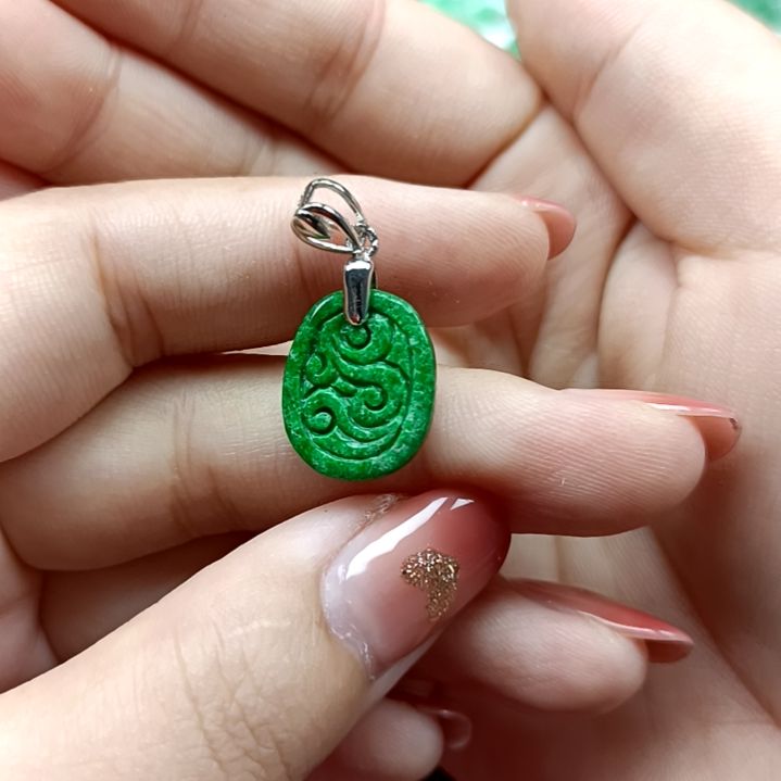翡翠颈饰银S925镶嵌翡翠成品