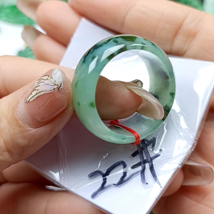 翡翠颈饰未镶嵌翡翠成品