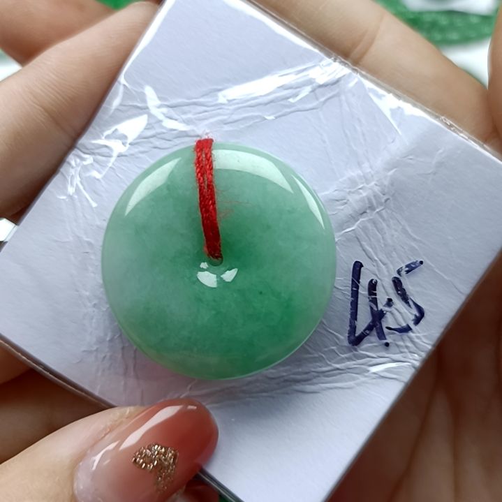 翡翠颈饰未镶嵌翡翠成品