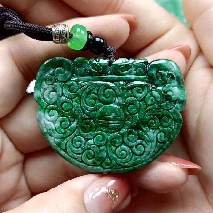 翡翠颈饰未镶嵌翡翠成品