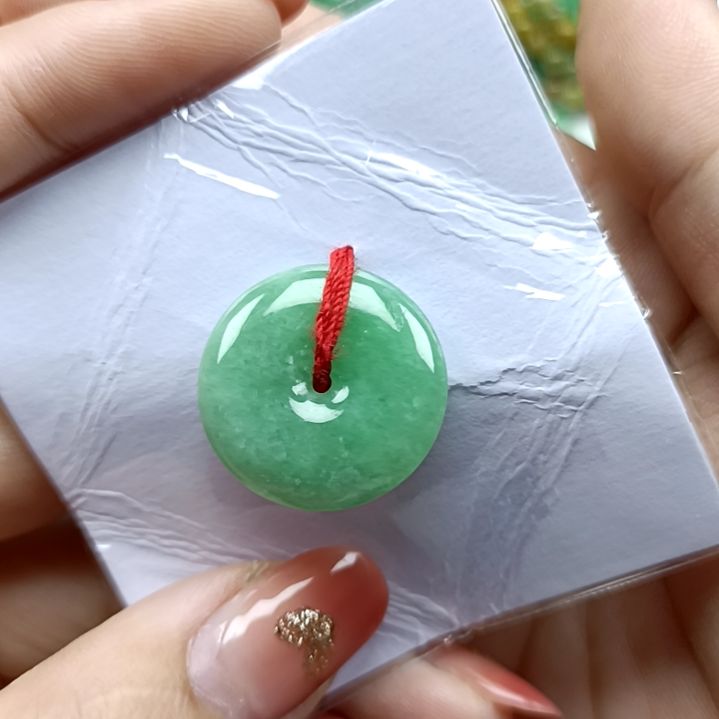 翡翠颈饰未镶嵌翡翠成品
