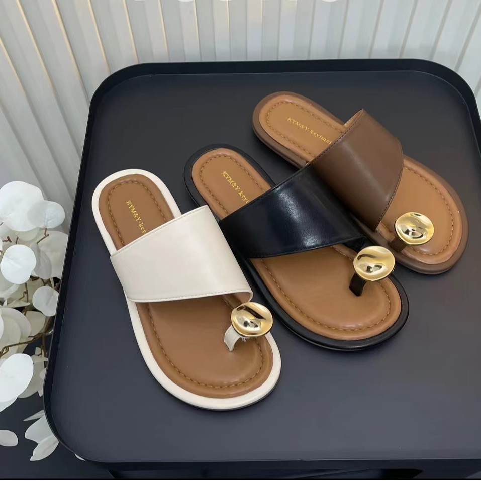 小众复古凉拖鞋女夏外穿2024年新款高级感平底套趾海边度假沙滩鞋