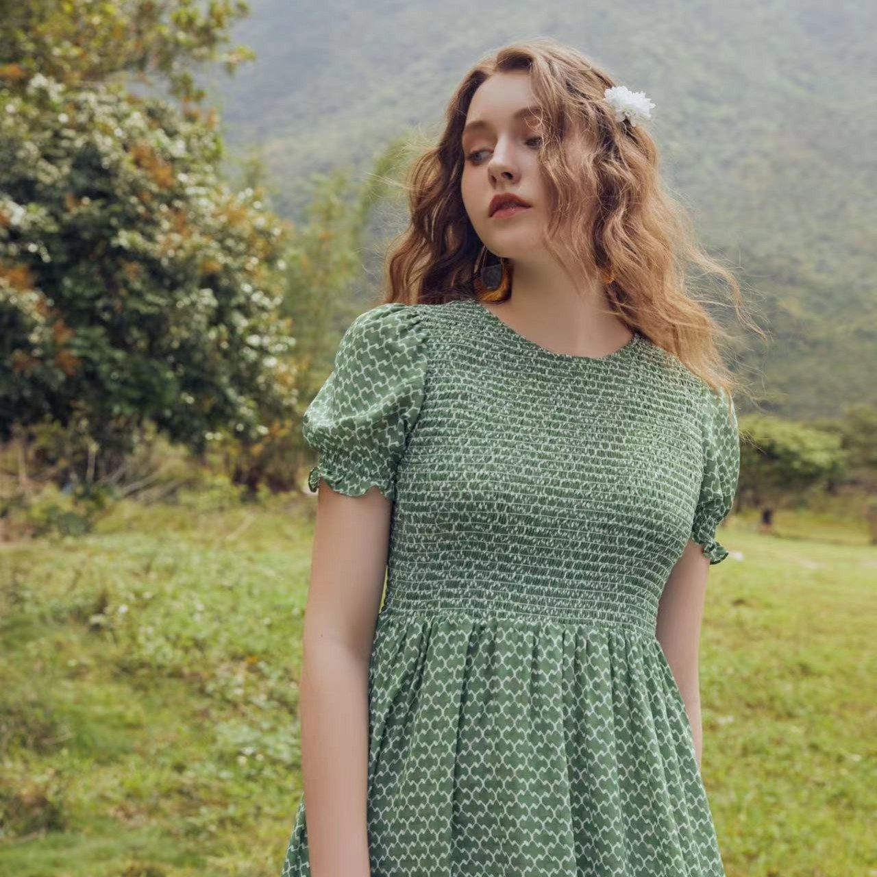 【希椿】文艺简约法式长款有袖梭织收腰连衣裙（22316501）     .