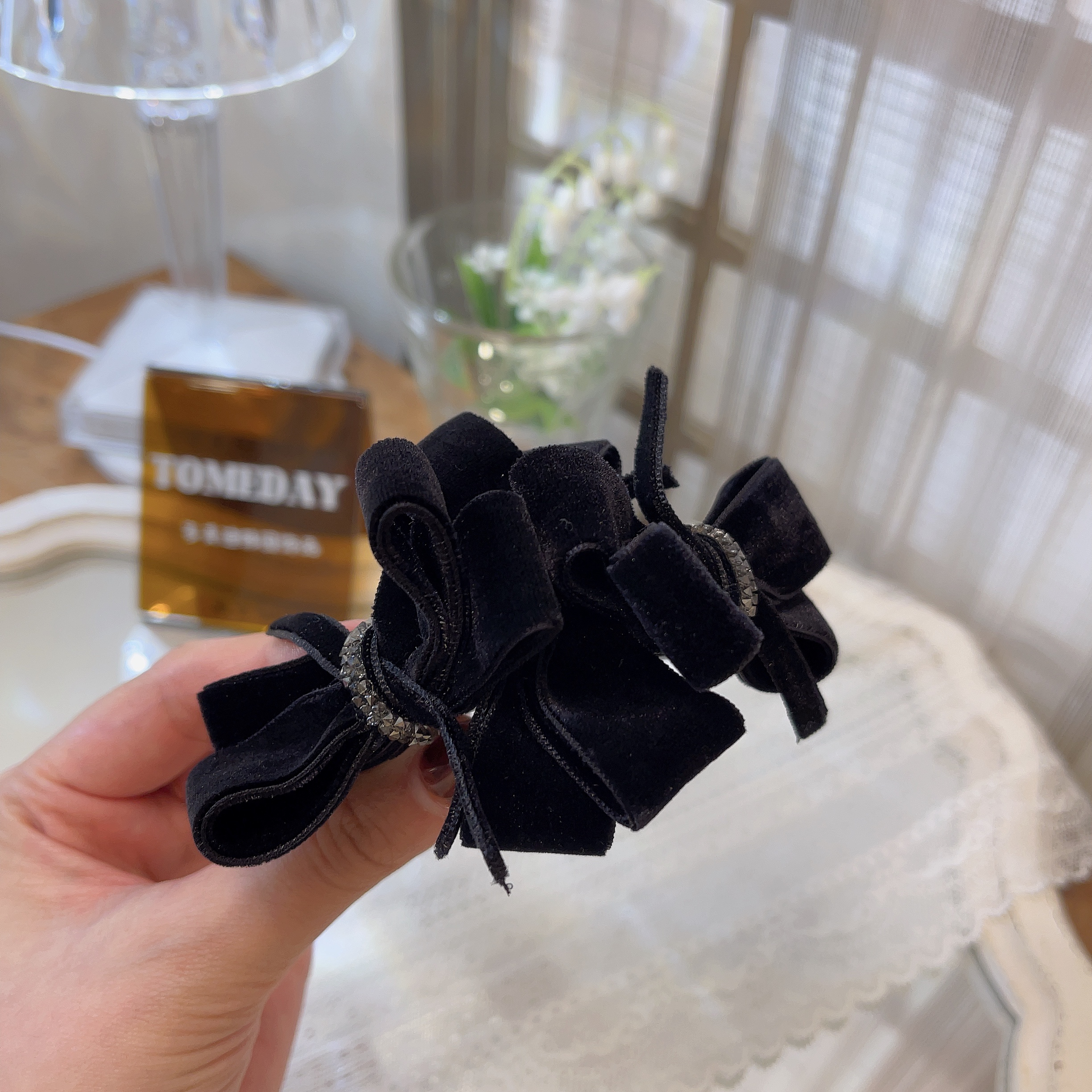 W066韩系精致气质温柔复古丝绒砂糖闪钻立体蝴蝶结扭扭夹