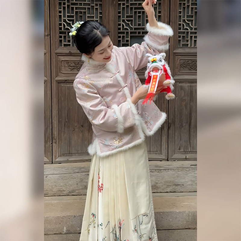 新中式国风女装明制改良汉服粉色棉服外套马面裙套装冬季秋冬新款