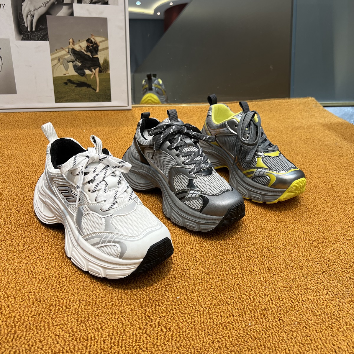 春季时髦好物巴黎厚底老爹鞋2024新款炸街复古露思增高X10运动鞋