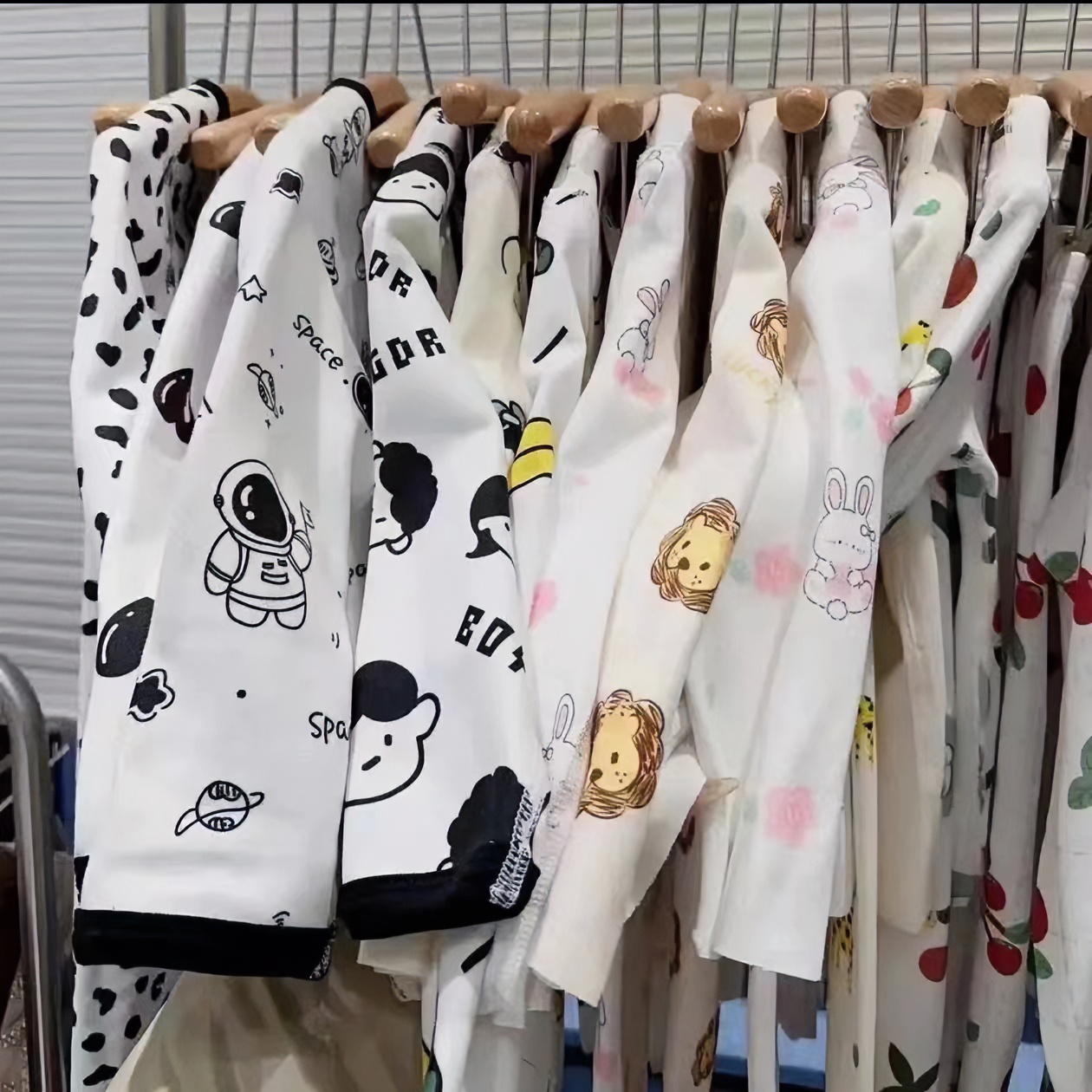 婴童服饰用品婴幼儿 品牌尾货贴码浮力 下单备注编码