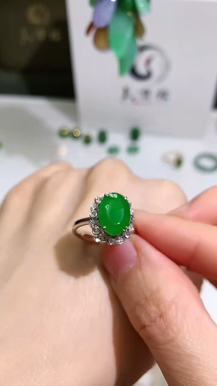 【闪购商品】翡翠戒指18K金镶嵌戒指