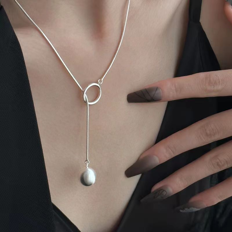 拉丝圆球项链女时尚轻奢长款毛衣链女2025新爆款项链女