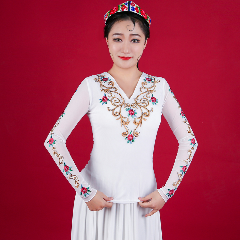 新疆舞服广场舞服透气刺绣烫钻纱T时尚百搭女士