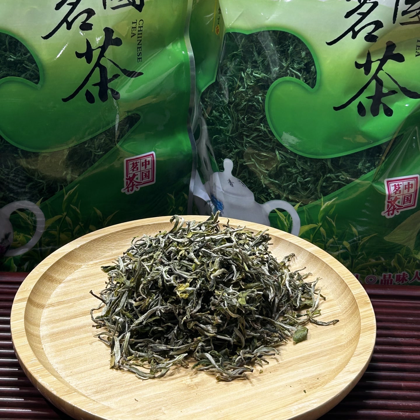 芽孢春尖绿茶浓香耐泡背水型松弛感      