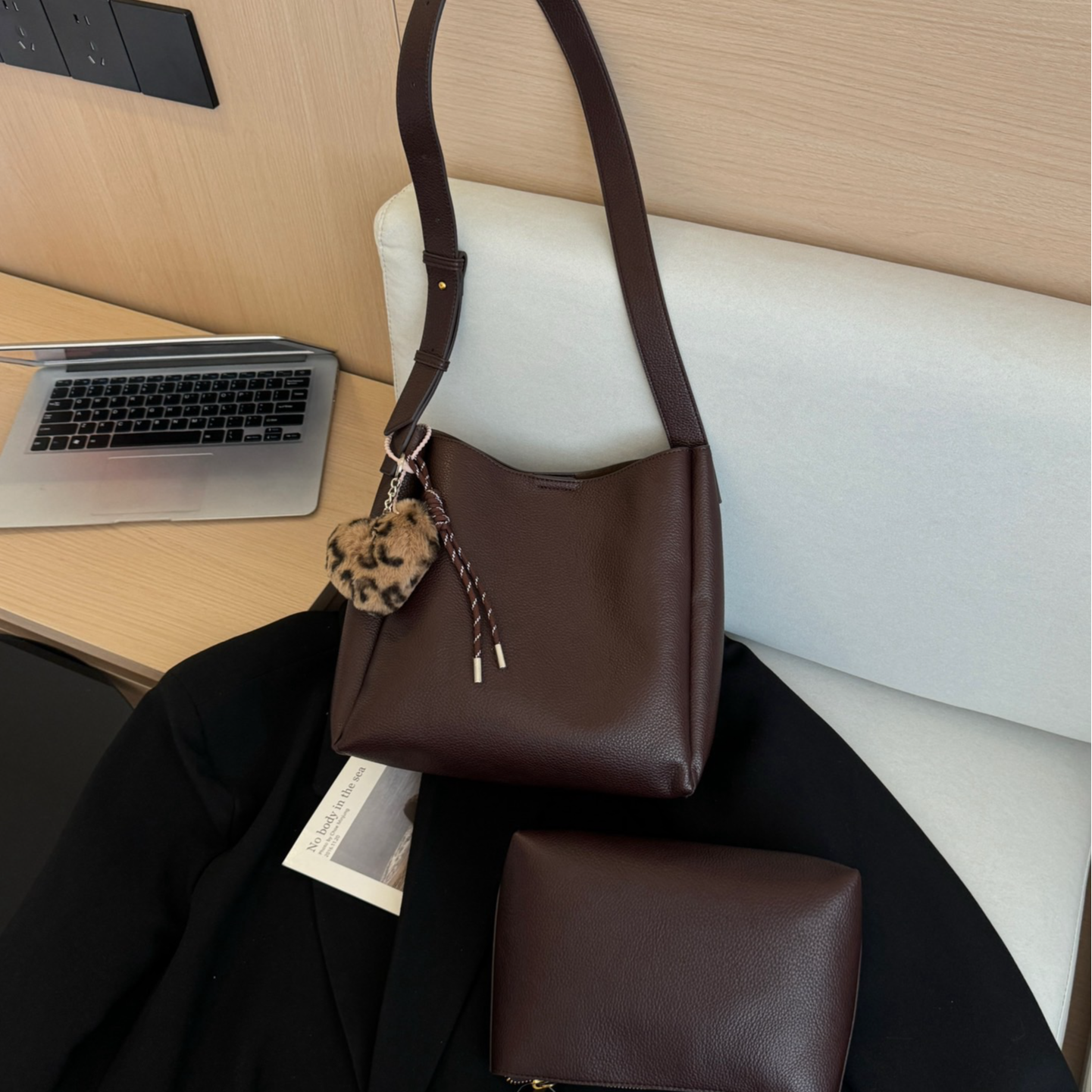 2025秋冬新款腋下潮流复古单肩斜挎包休闲韩版女包 3245