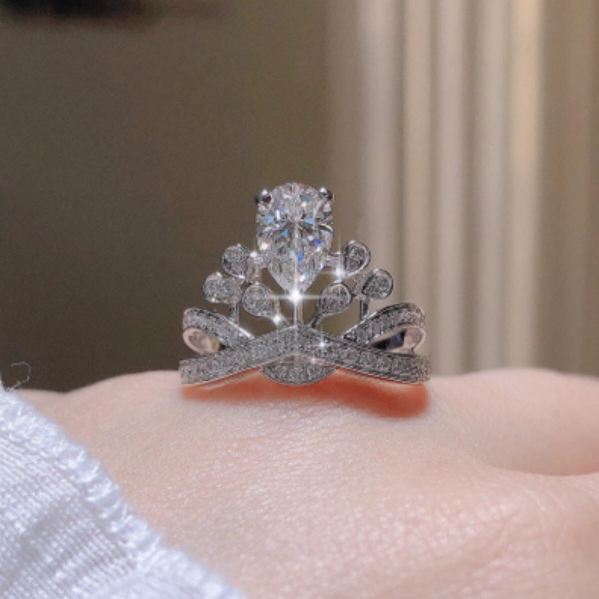 925银莫桑石银制品 （ Baby 水滴）   时尚镶嵌气质女王精致轻奢