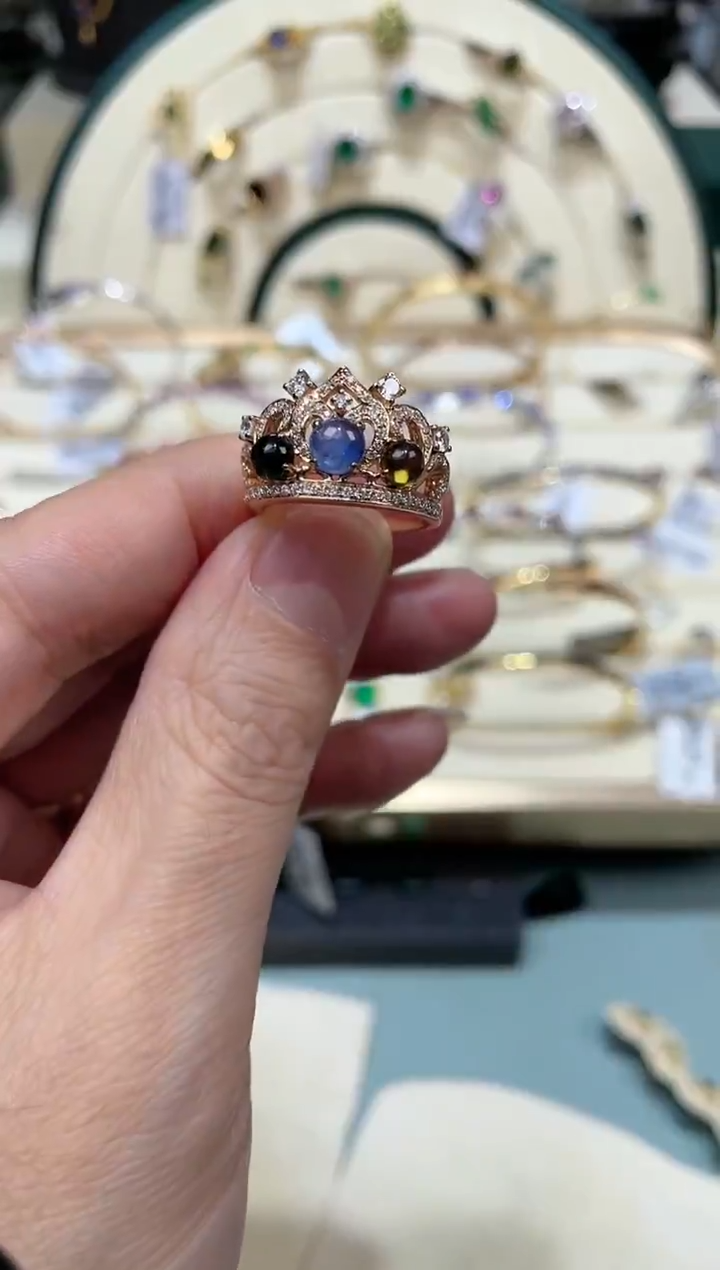 【闪购商品】蓝宝石戒指18K金镶嵌.