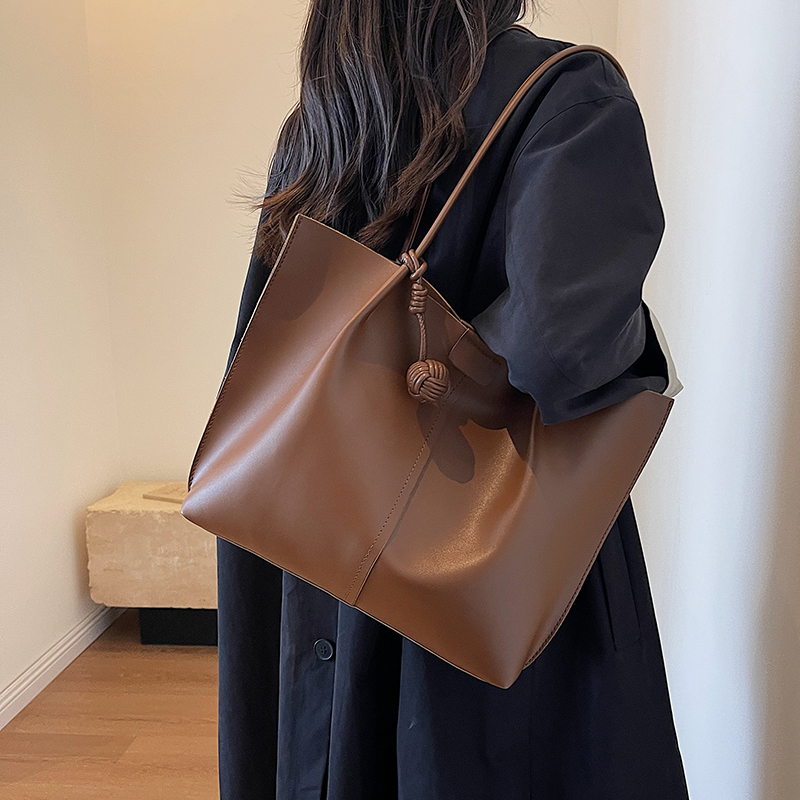 高级感复古大容量包包2023新款女包休闲洋气百搭单肩包时尚托特包
