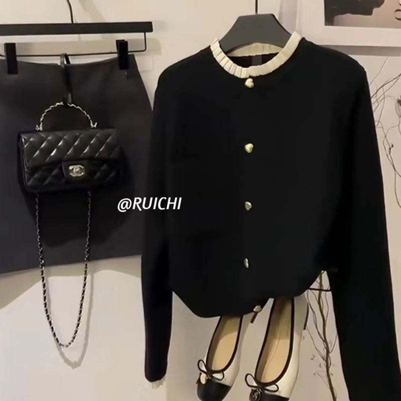 法式高级感2025秋季新款花边拼接爱心扣洋气毛衣针织开衫上衣女