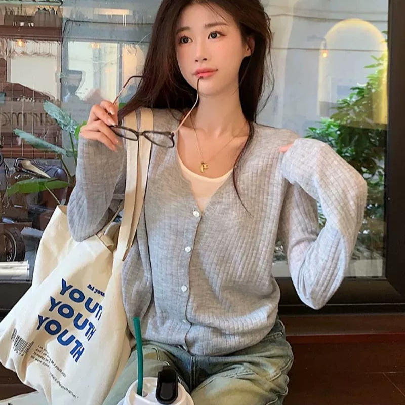 圆领假两件针织开衫2025秋季新款学院风设计感显瘦长袖上衣女