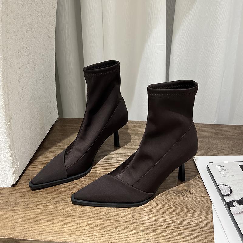细跟高跟洋气小短靴子女秋冬新款高级感尖头韩系小踝靴弹力瘦瘦靴