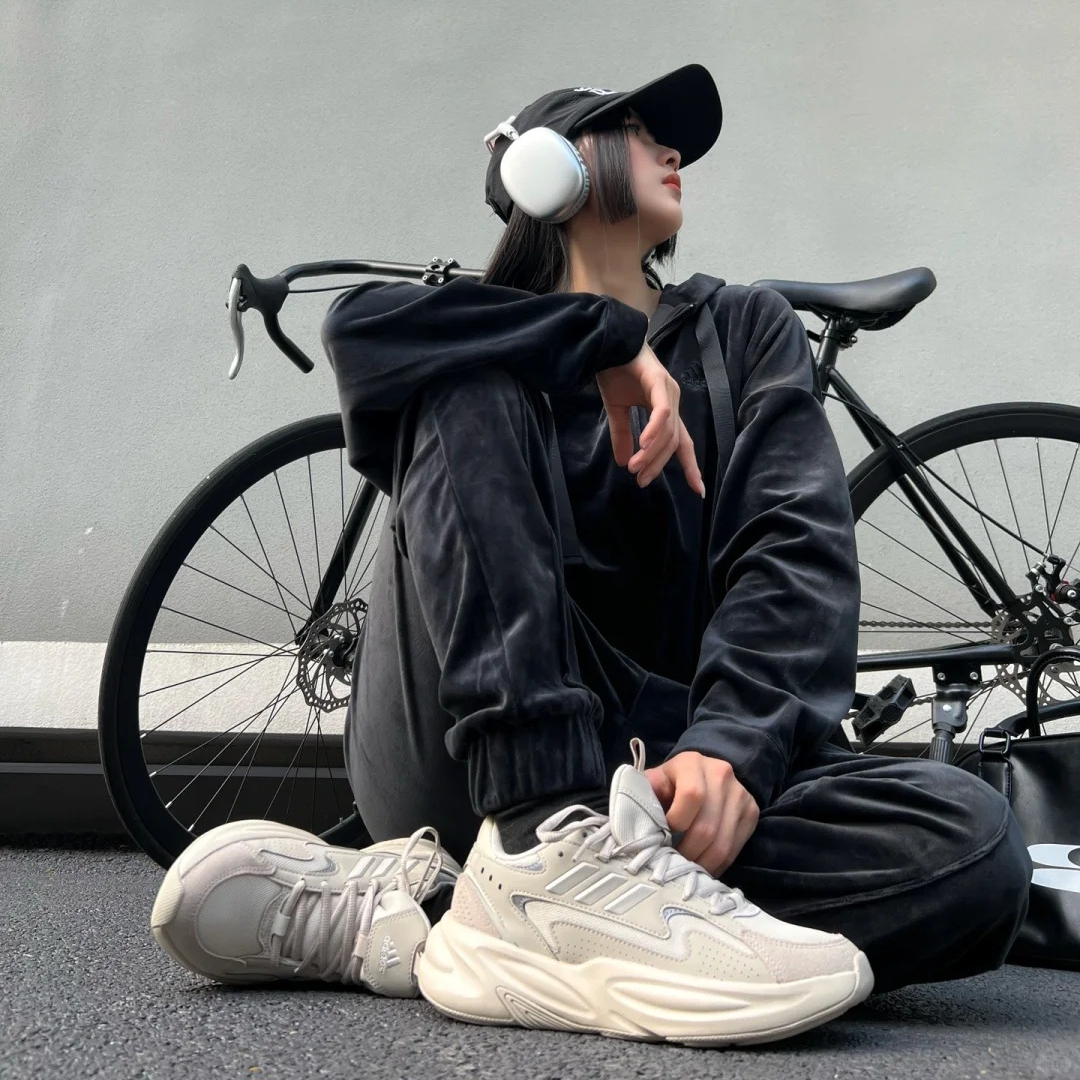 【推荐】阿迪达斯男女时尚同款防滑系带低帮休闲鞋OZWAVE 3024