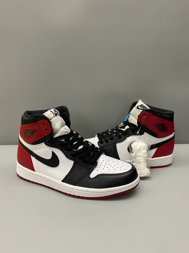41吗 耐克 aj1 高帮 复古篮球鞋 黑脚趾 2016年版（公价4009）