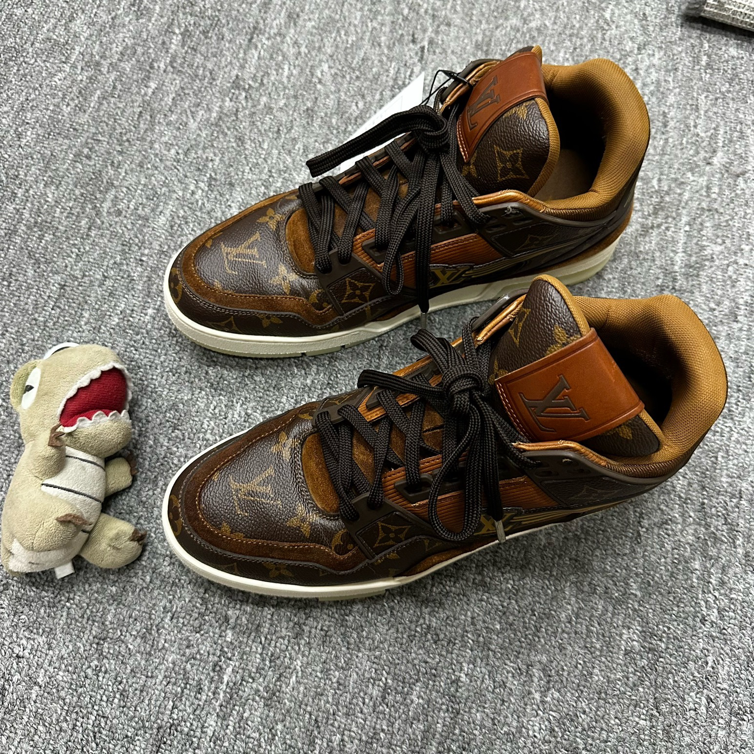 95新 LouisVuitton/路易威登 lv高帮老花trainer/42.5码