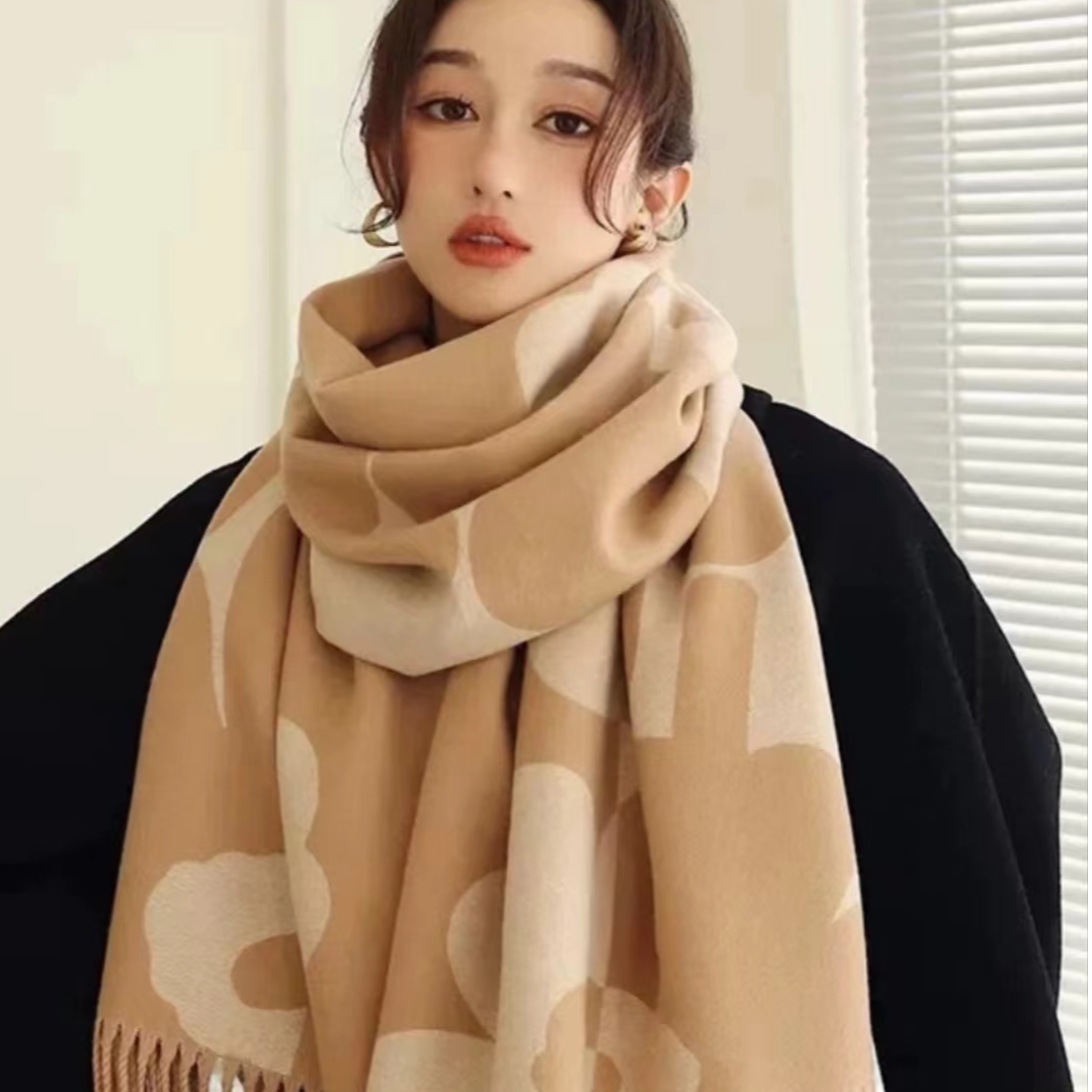 內蒙古厂家直邮双面羊绒山茶花围巾披肩两用高级感冬季保暖围巾