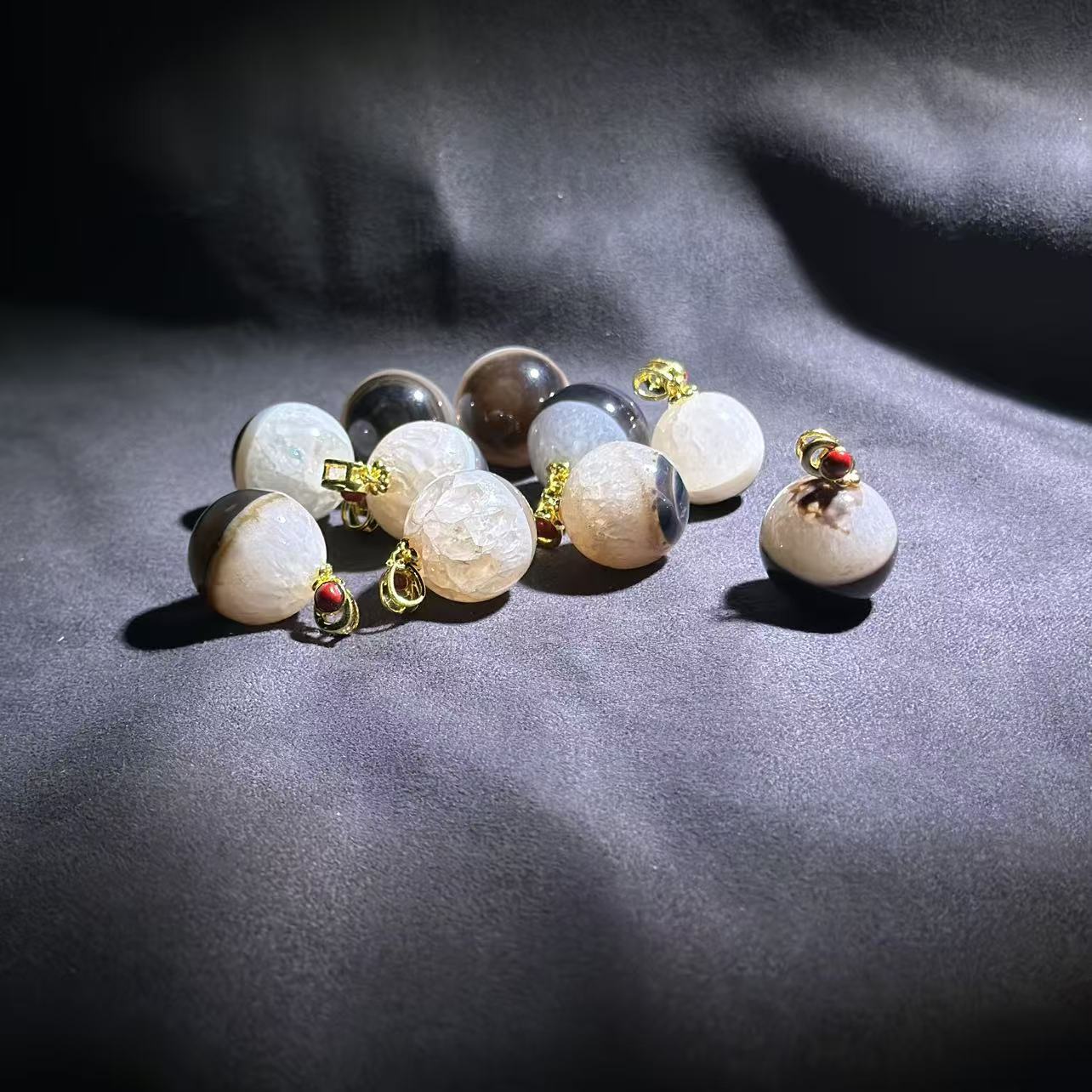 【缪老师严选】SJ0689 冈仁波齐玛瑙圆珠吊坠 多样性发其一