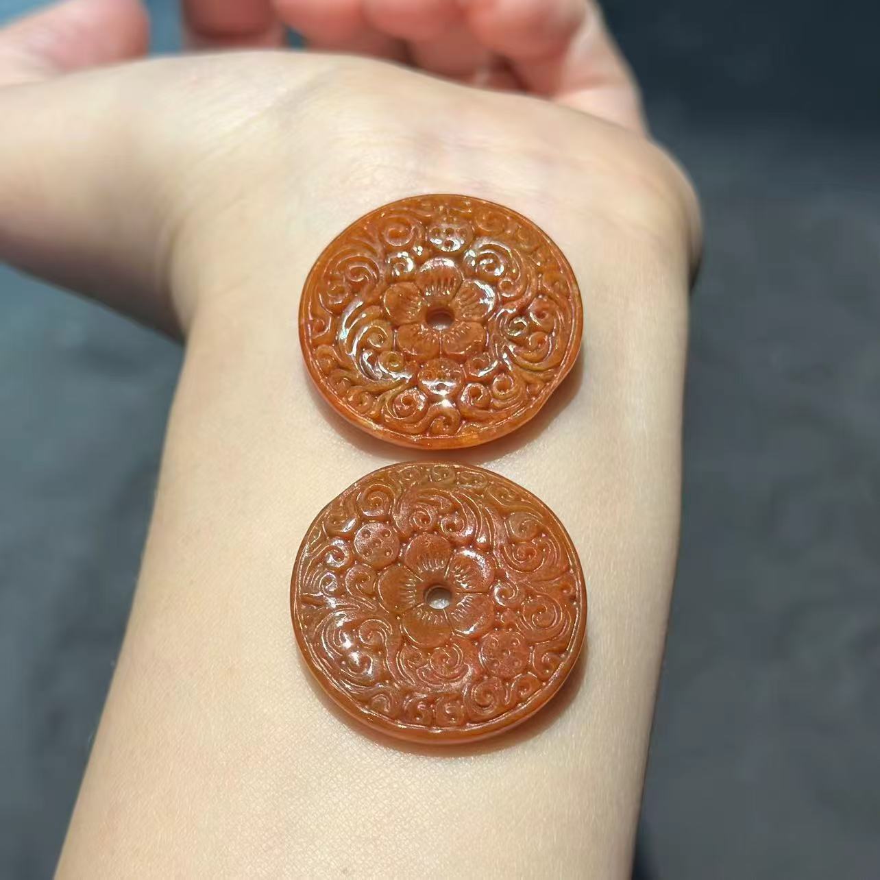 【缪老师严选】YS9163 红翡翠雕刻平安扣吊坠 多样性发其一