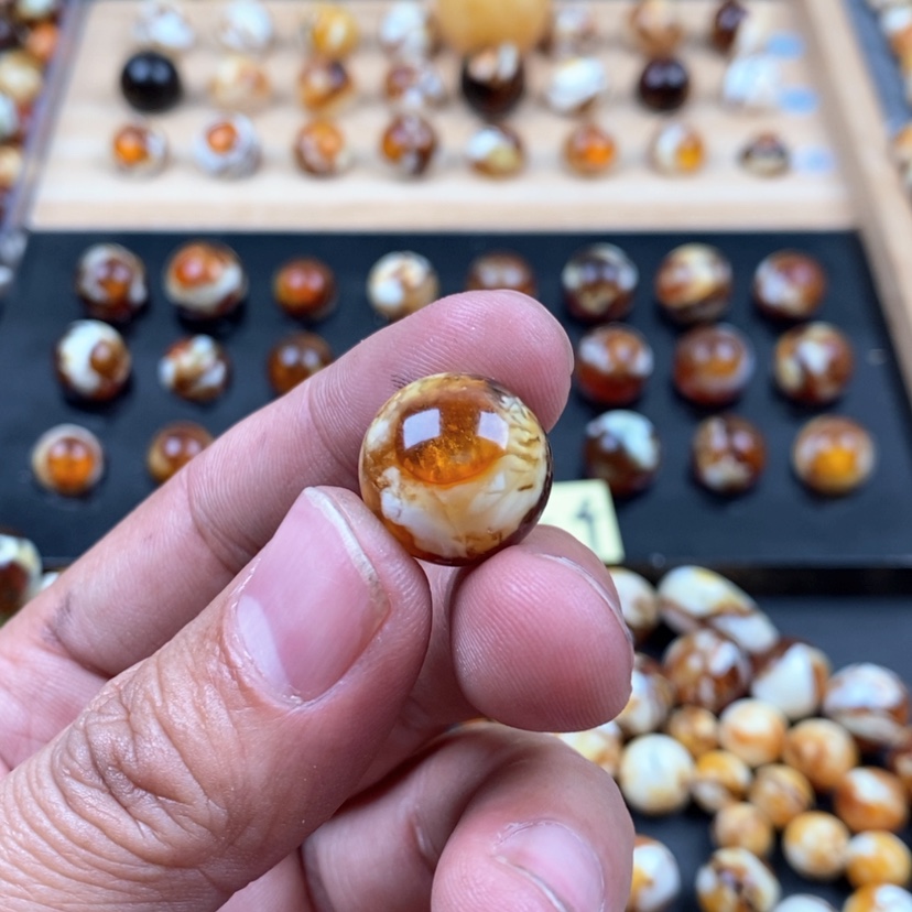 【闪购商品】琥珀裸石未镶嵌I*