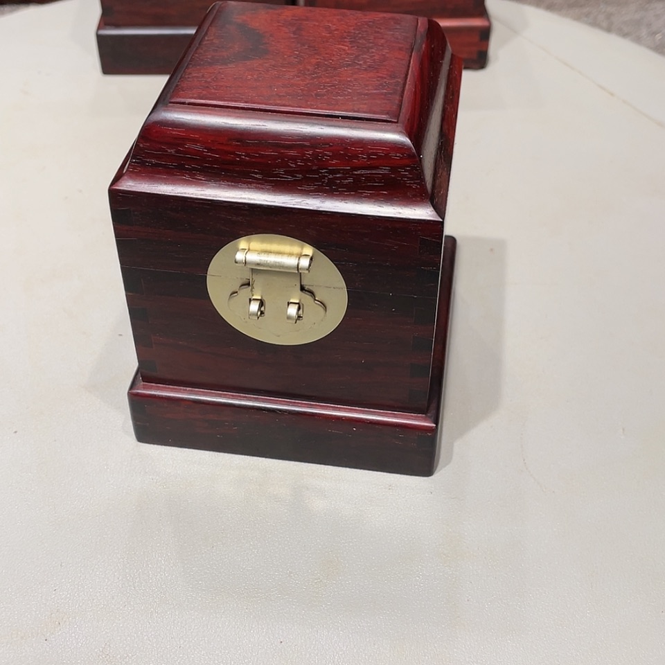 【闪购商品】檀木P****.盒