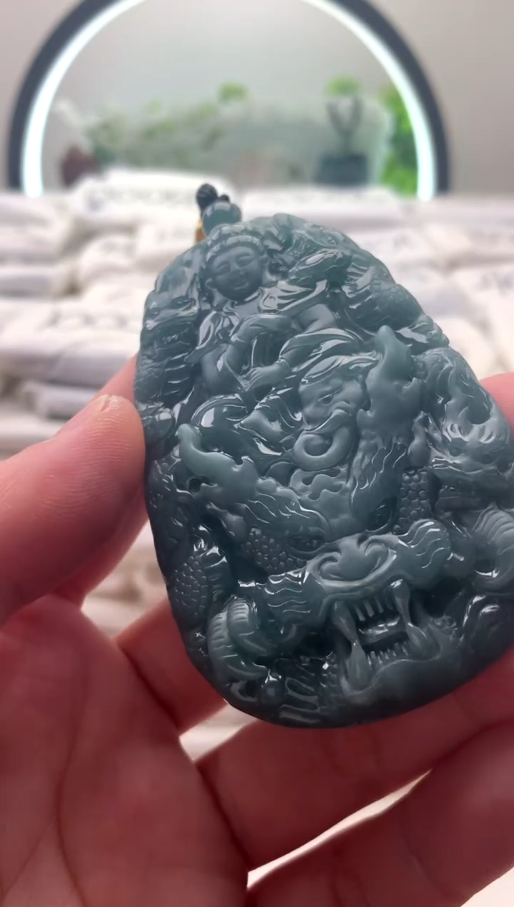【闪购商品】翡翠颈饰未镶嵌普贤