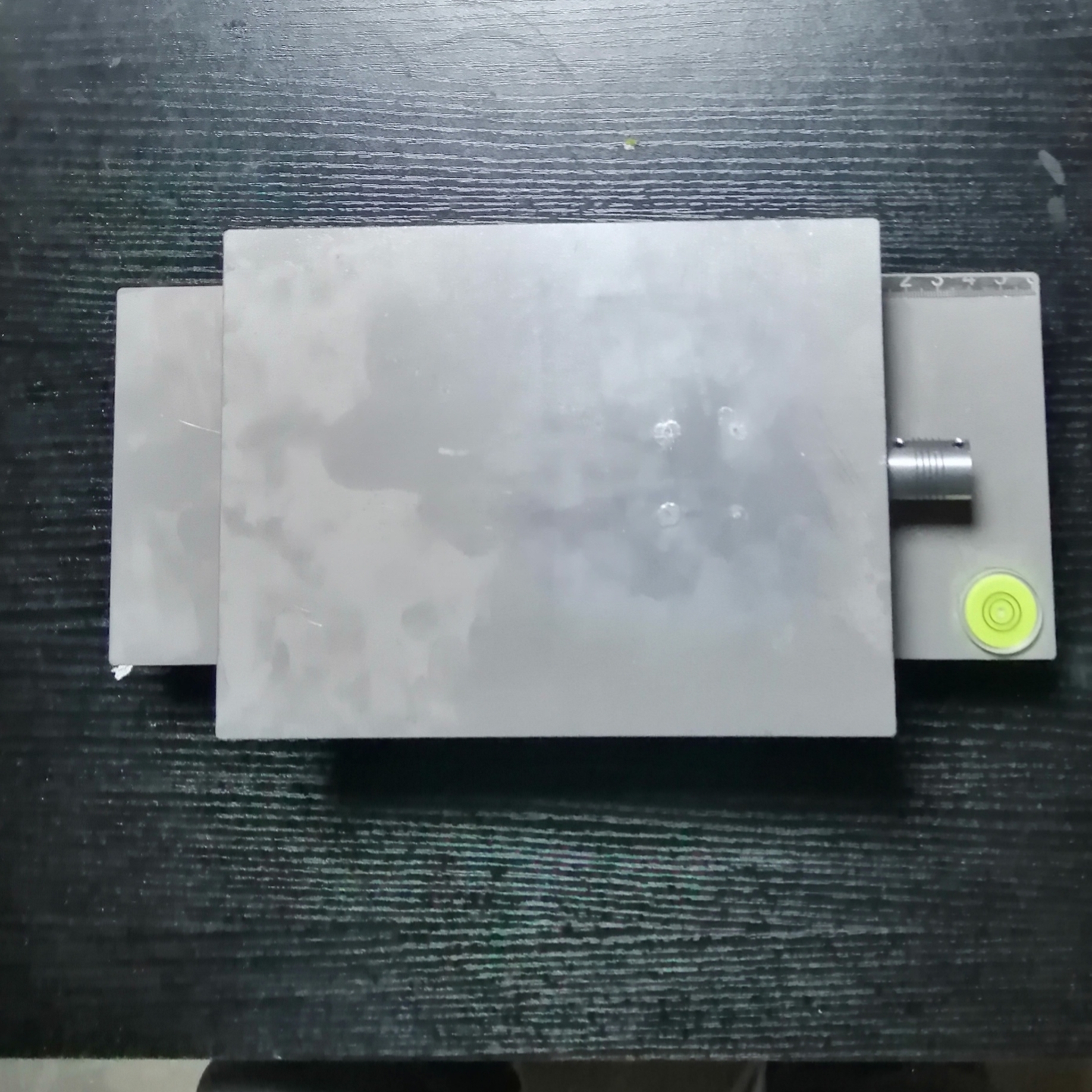 冲筋打点小板凳，可前后移动微调尺寸