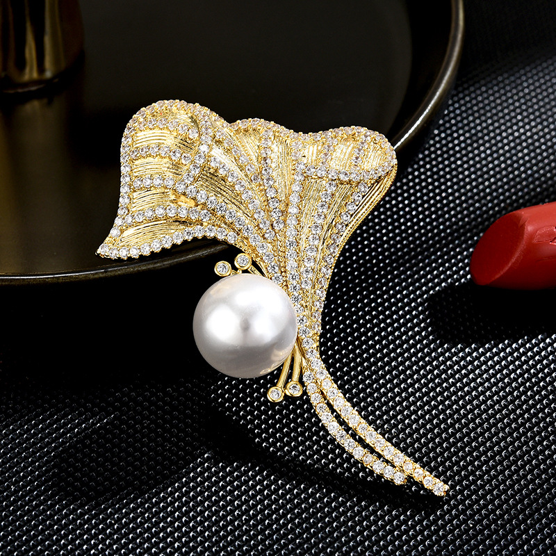 【拾柒推荐】ML-206-重工满锆银杏叶领针