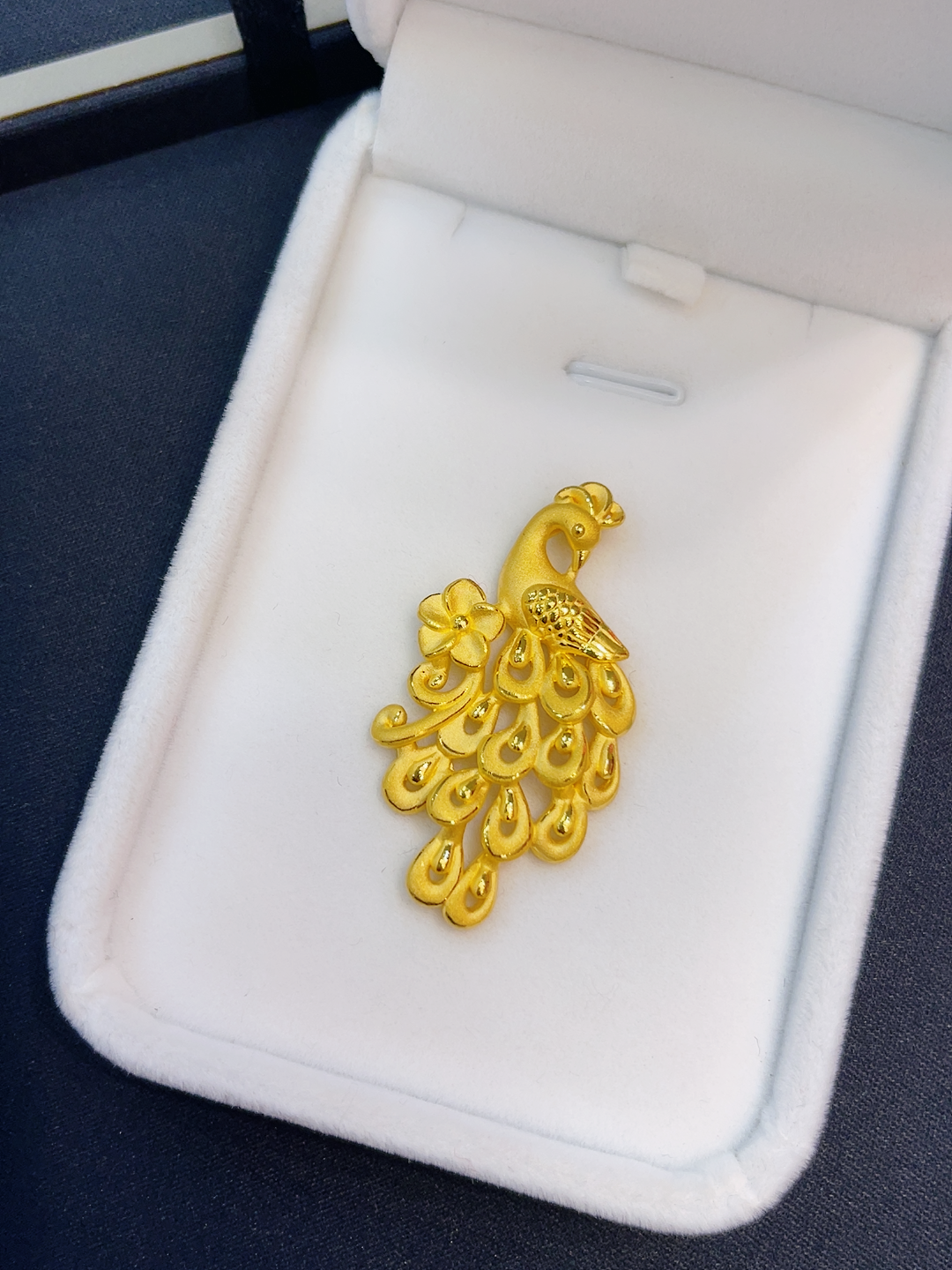 足金999孔雀吊坠➕6金珠